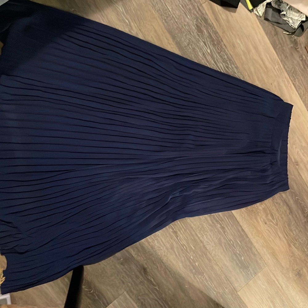 Pleated skirt